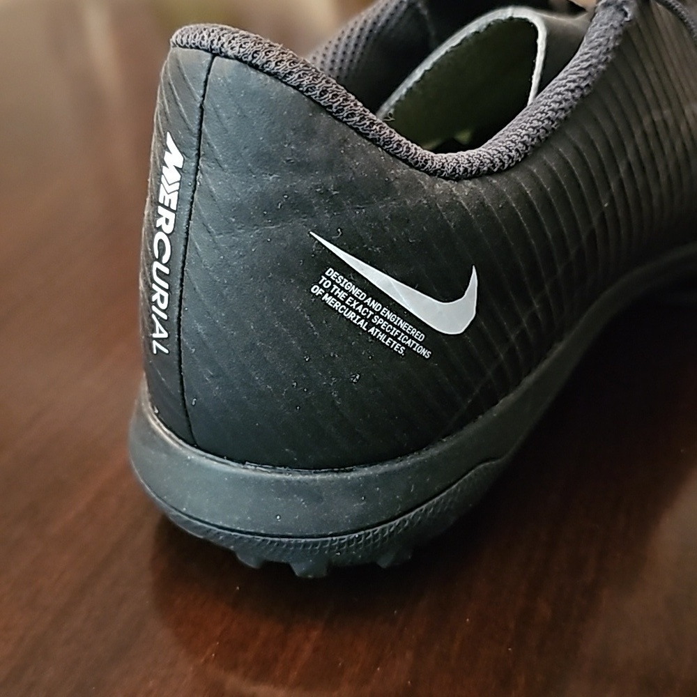 Nike Mercurial Vapor 13 football/soccer cleats size 7.5 boys gently used - Picture 2 of 5